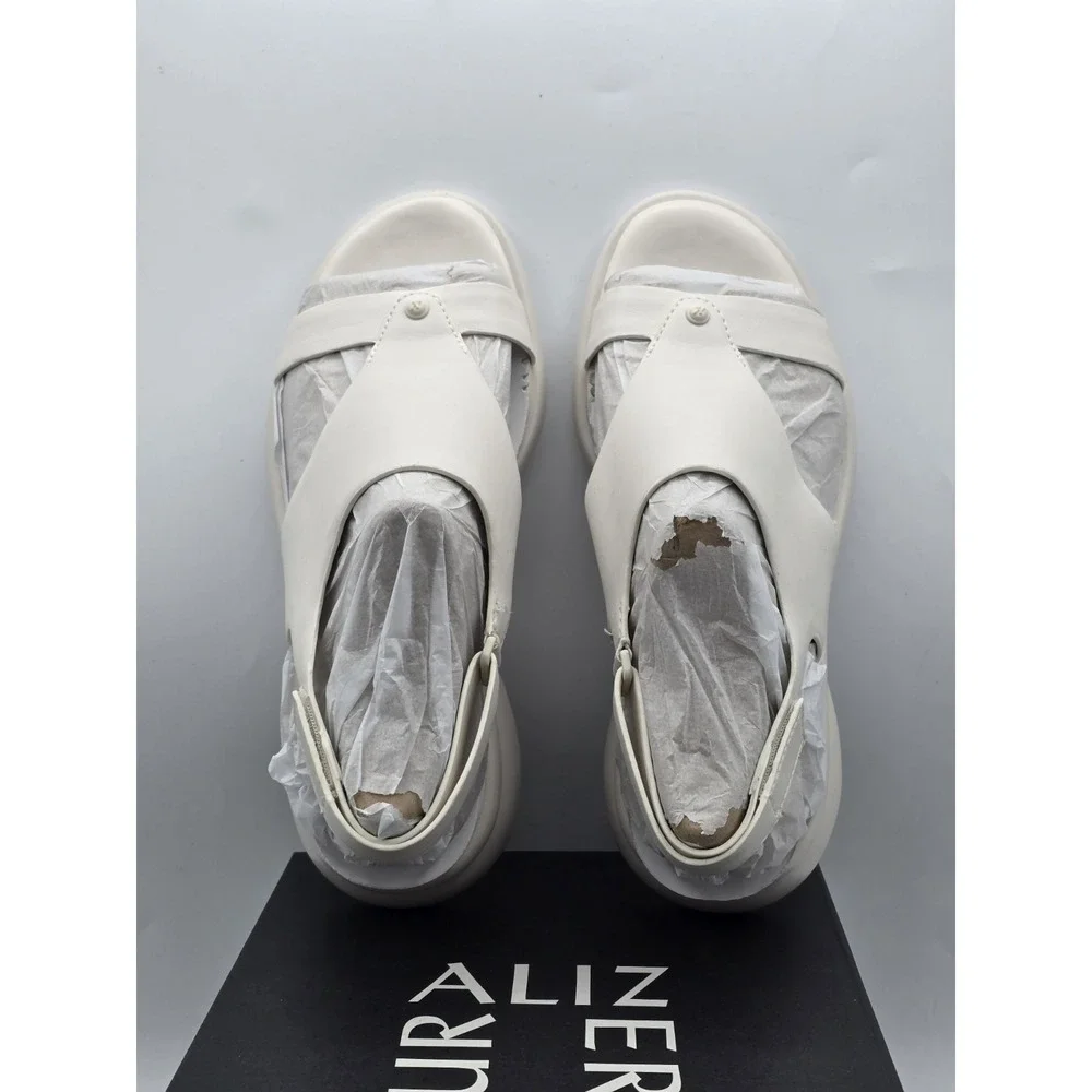NEW Naturalizer Lillian warm White‎ Women's Sandals sz 7 W Wide